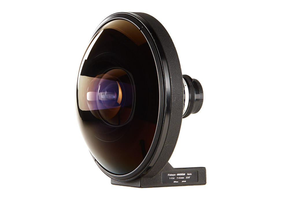 Nikon 2.8/6mm Fisheye-Nikkor Auto 220°