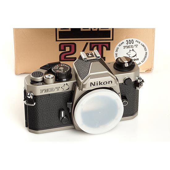 Nikon FM2/T 'Year of the Dog' Nikon FM2/T 'Year of the Dog'