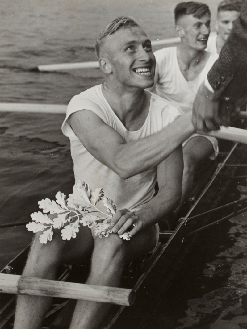 Congratulations on the Olympia medal  The German oarsmen Wiking,  Lothar Rübelt (1901-1991)