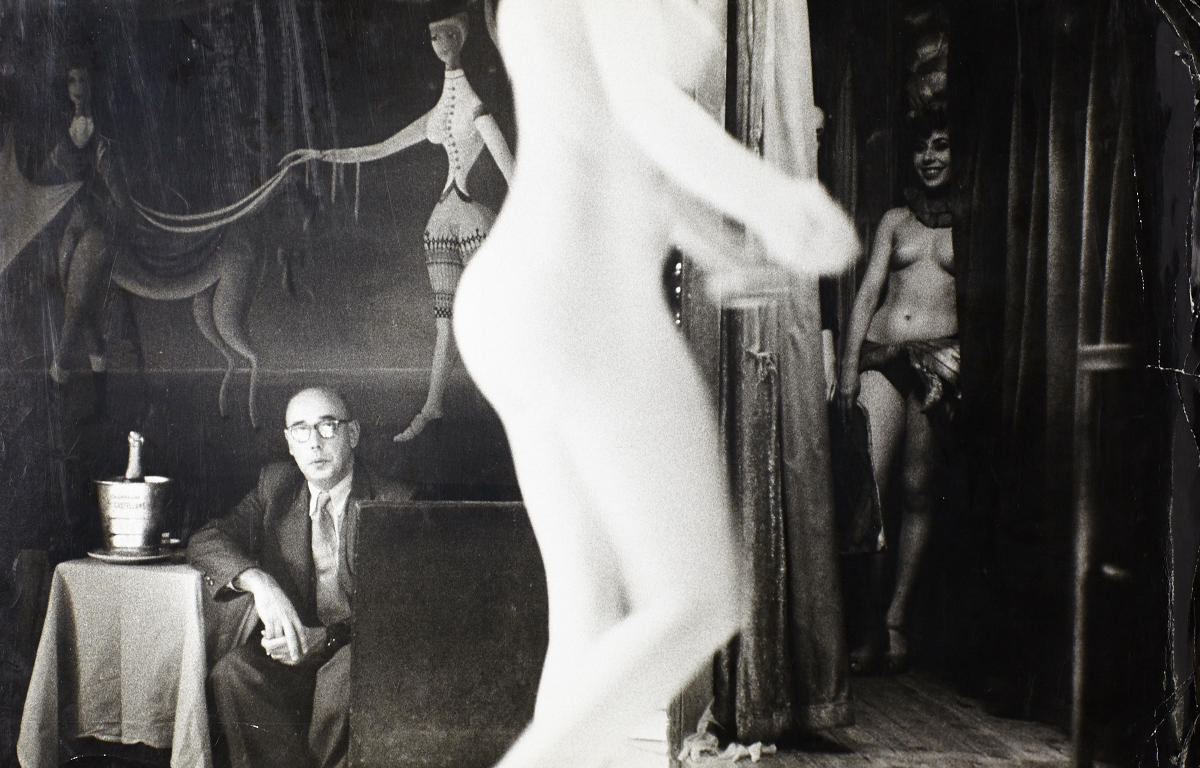 FRANK HORVAT (* 1928) Strip-Tease, Le Sphinx, Pigalle, Paris late 1950s