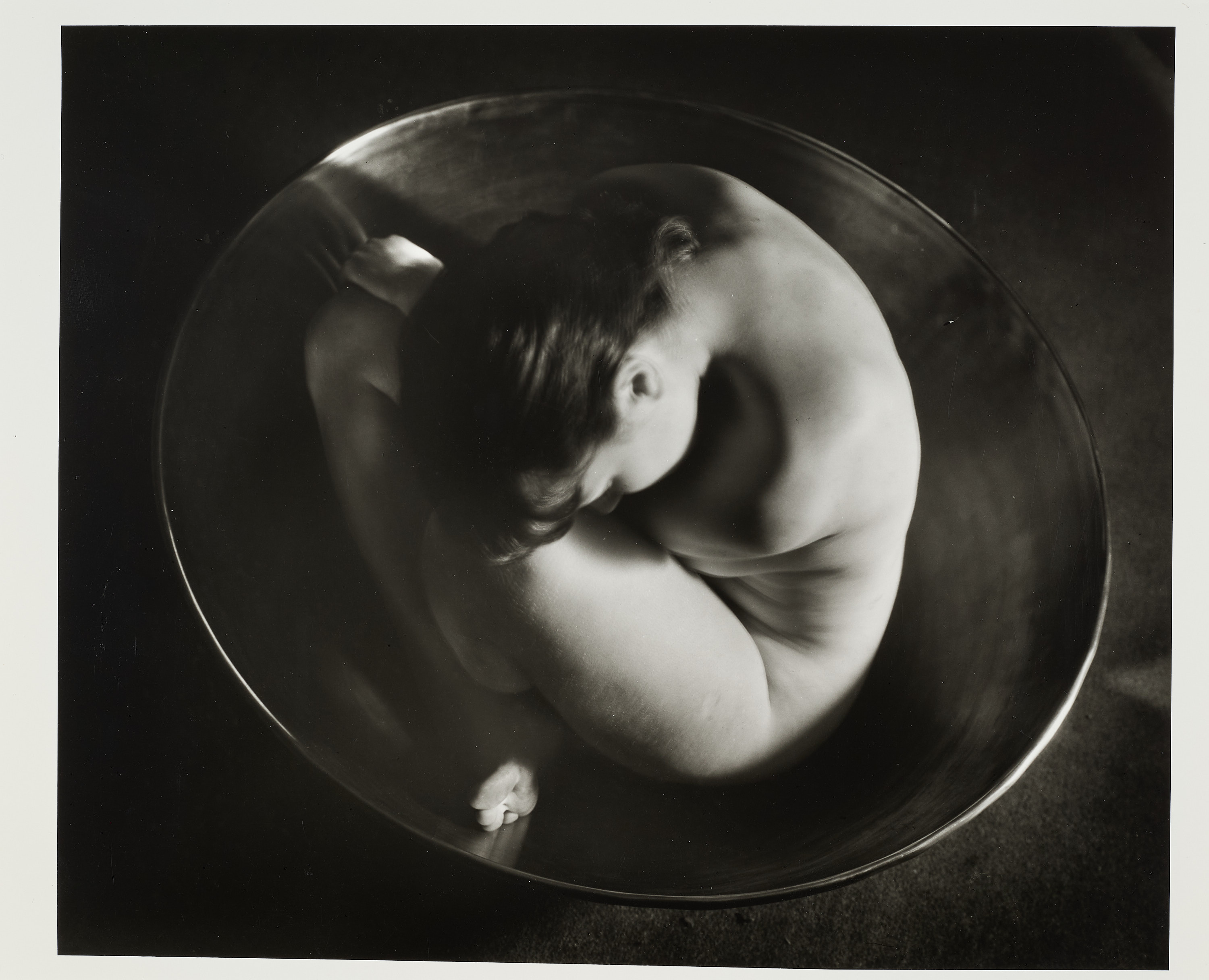 RUTH BERNHARD (1905–2006) - Embryo, 1934