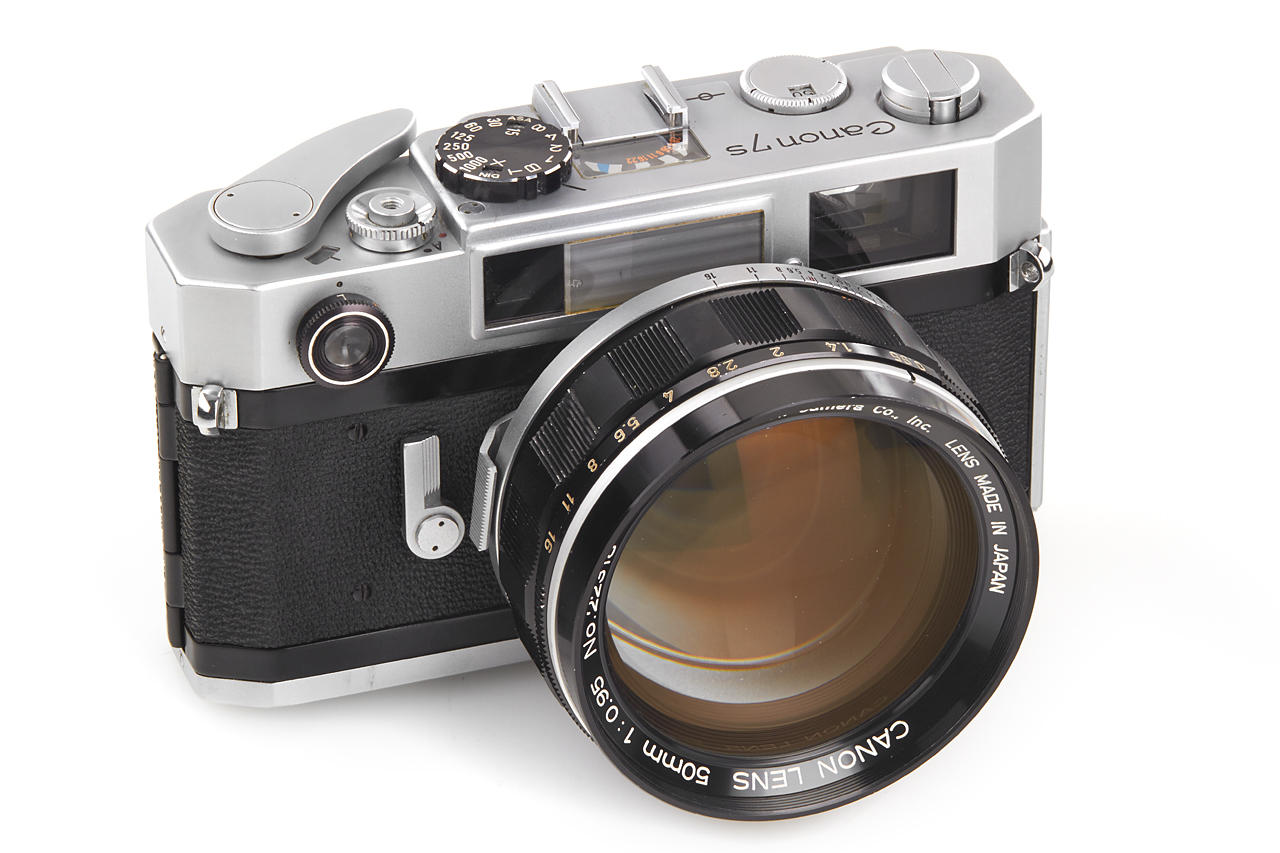 Canon 7s + 0.95/50mm *