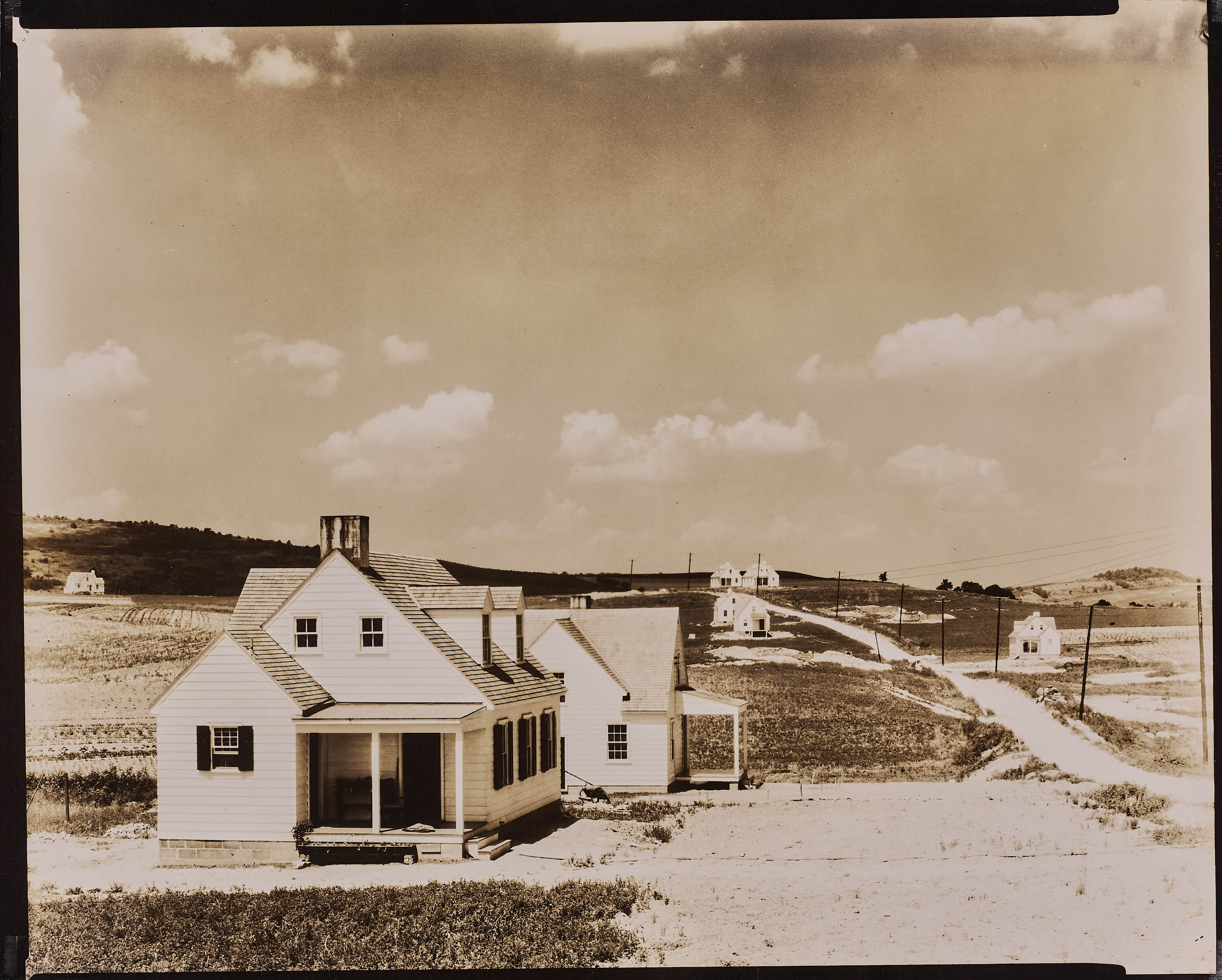 WALKER EVANS (1903–1975) - Westmoreland Homesteads, USA 1935
