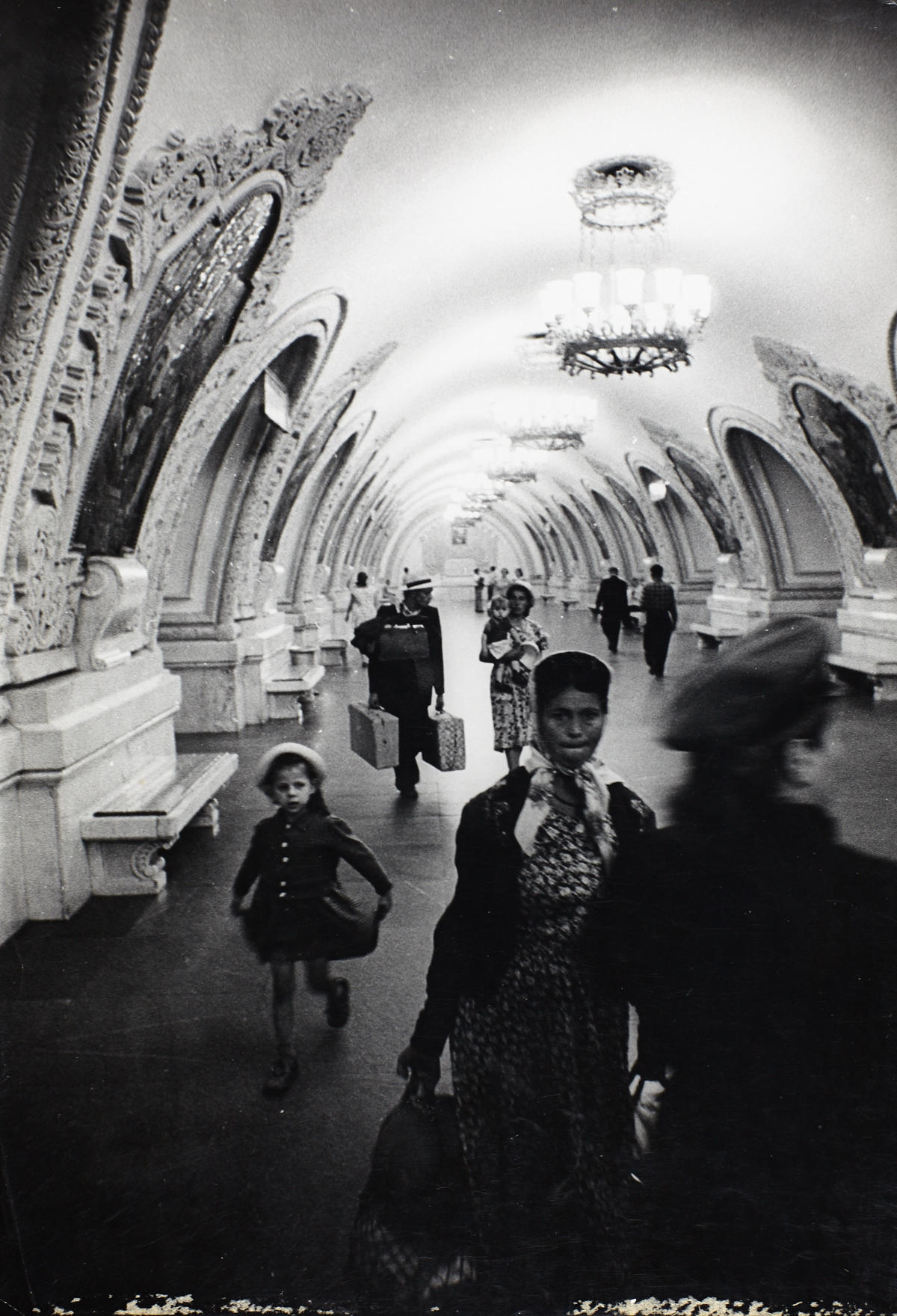 WILLIAM KLEIN (* 1928) U-Bahn Station / Underground station, Moscow 1959