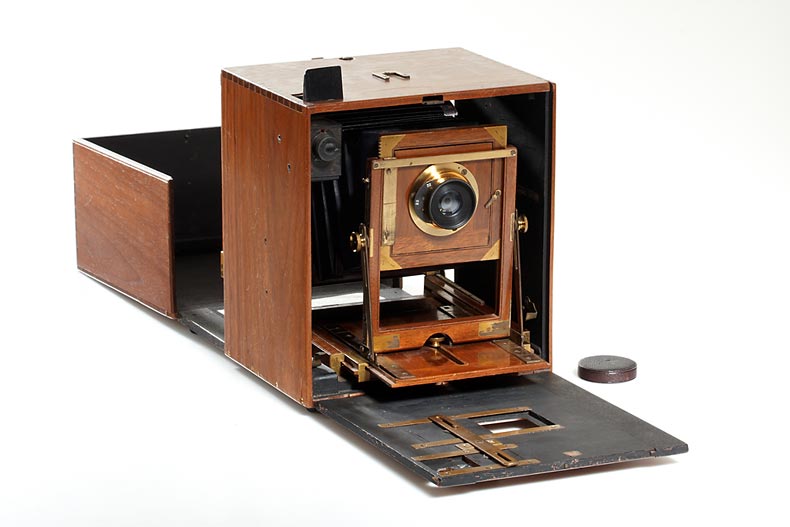 Sharp & Hitchmough  Disguised Field Camera