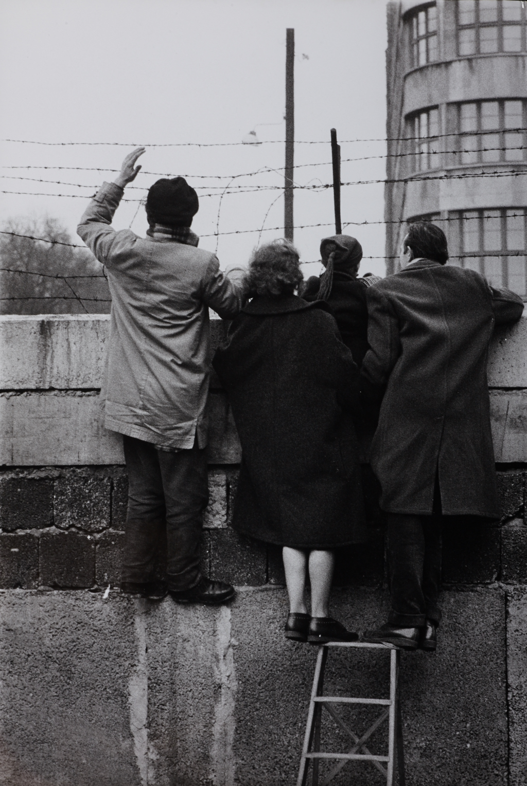 DAN BUDNIK (* 1933) Die Berliner Mauer / The Berlin Wall, 1961