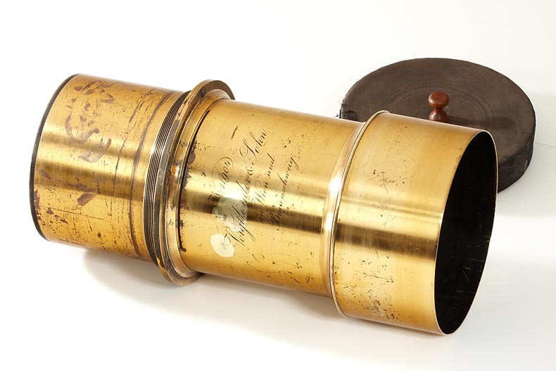 Voigtländer  Petzval Lens
