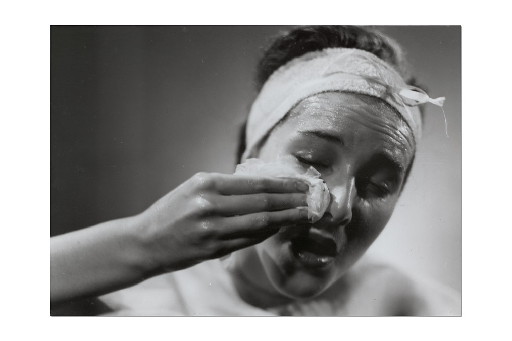 Norman Parkinson (1913-1990), Werbung für Hautcreme / Model advertising cold cream