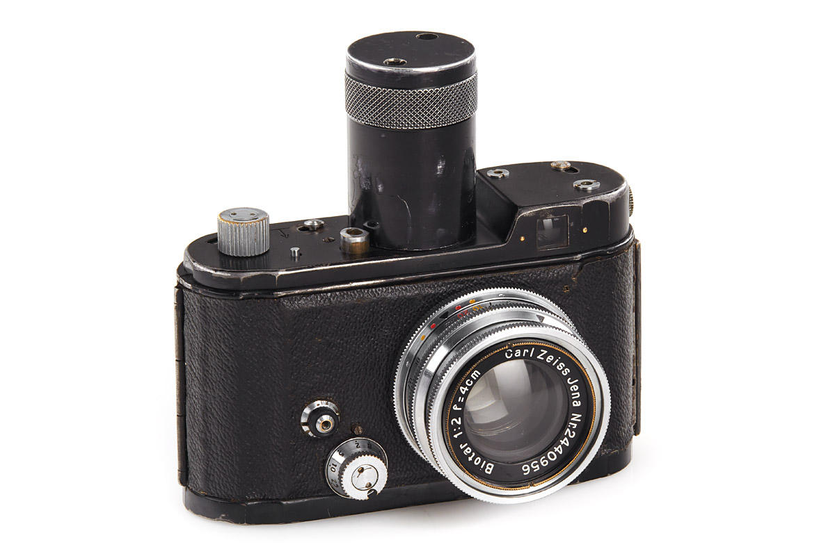 Robot II 'Luftwaffen-Eigentum'