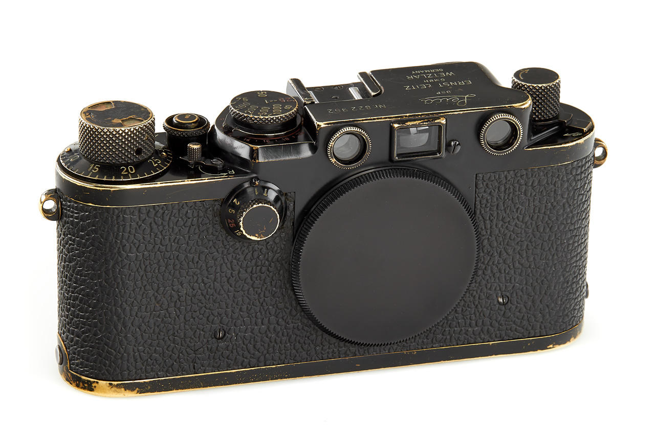Leica IIIf black paint 'Swedish Army' *