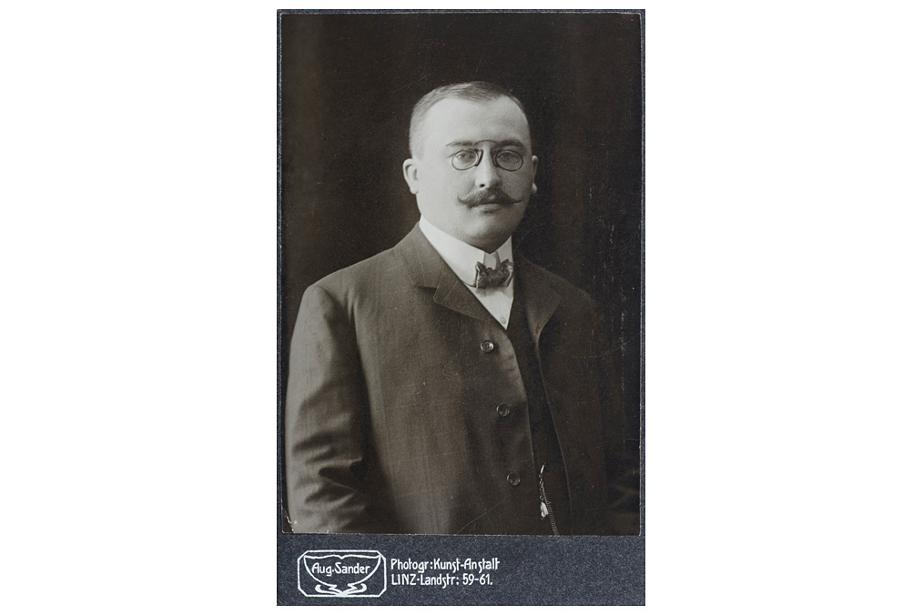 August Sander, Josef Fleol and his wife August Sander, Josef Fleol and his wife