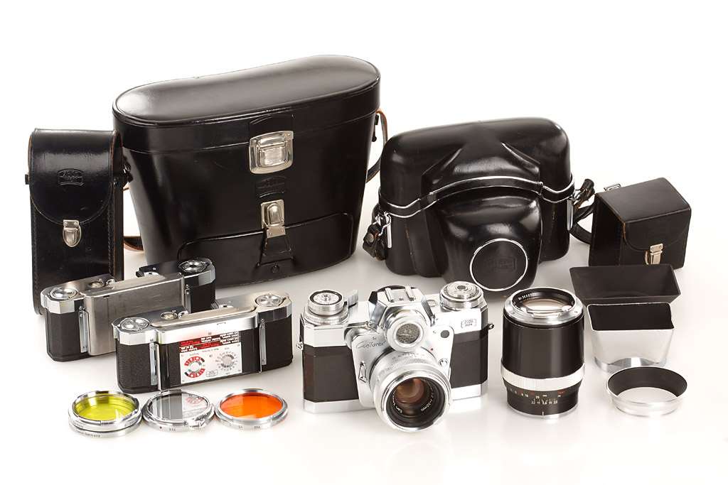 Contarex Bullseye outfit