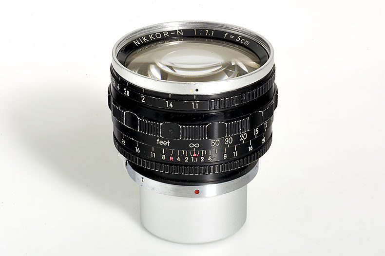 Nippon-Kogaku Japan  Nikkor-N  1.1/5cm