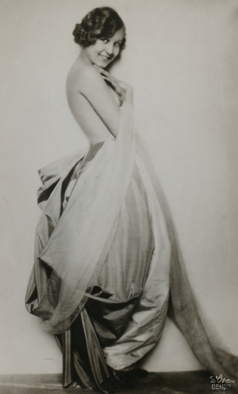 Miss Larkins, Madame d'Ora (1881-1963) & Arthur Benda (1885-1969)