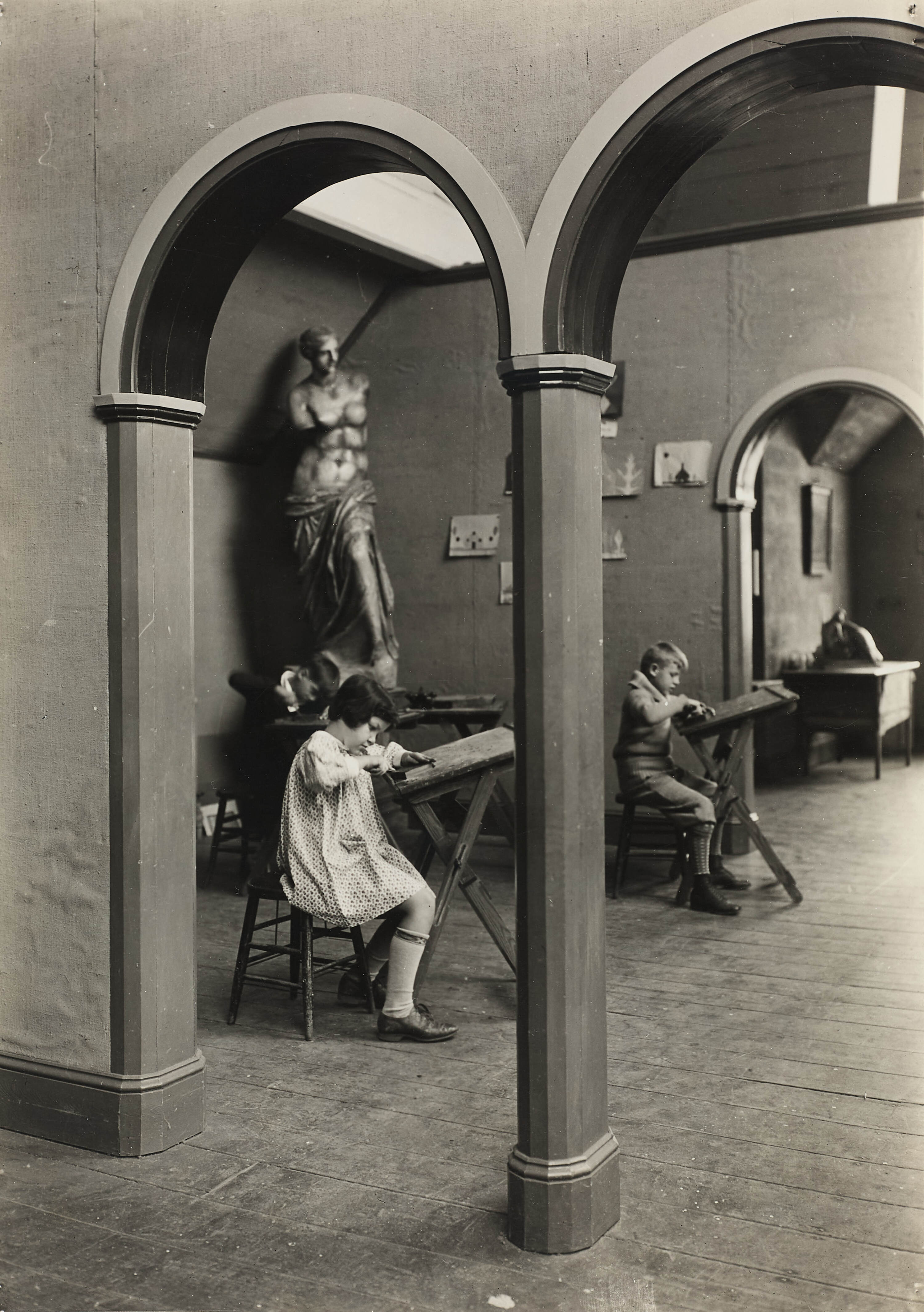 LEWIS HINE (1874–1940) - Children working at the studio in Scarboro, NY 1910s*