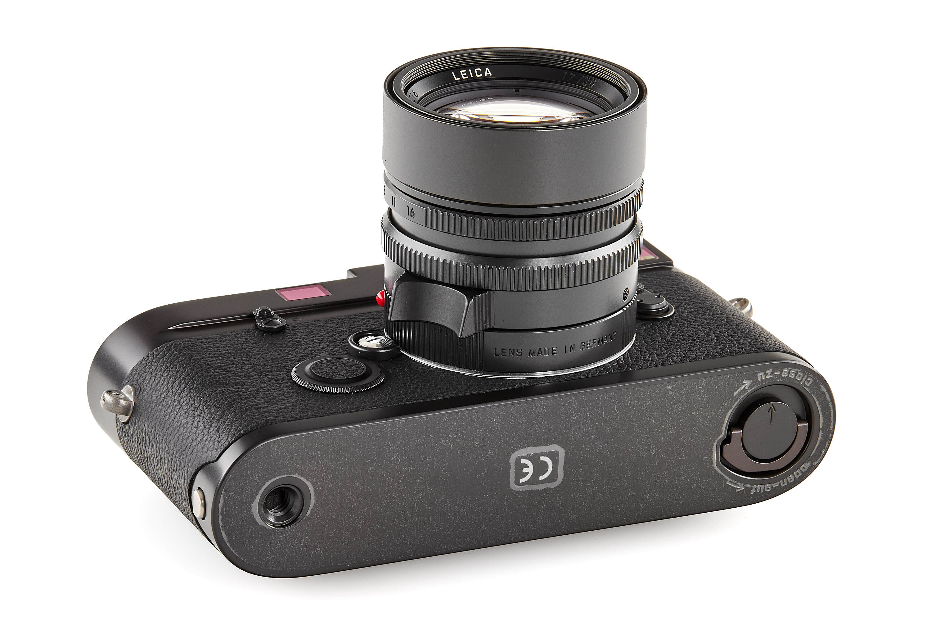 Leica MP 10323 'Meister Edition Berlin' outfit *