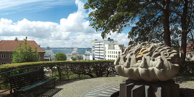 Denkmal für Seeleute (from the project 'City Views'), Martin Krenn (* 1970)