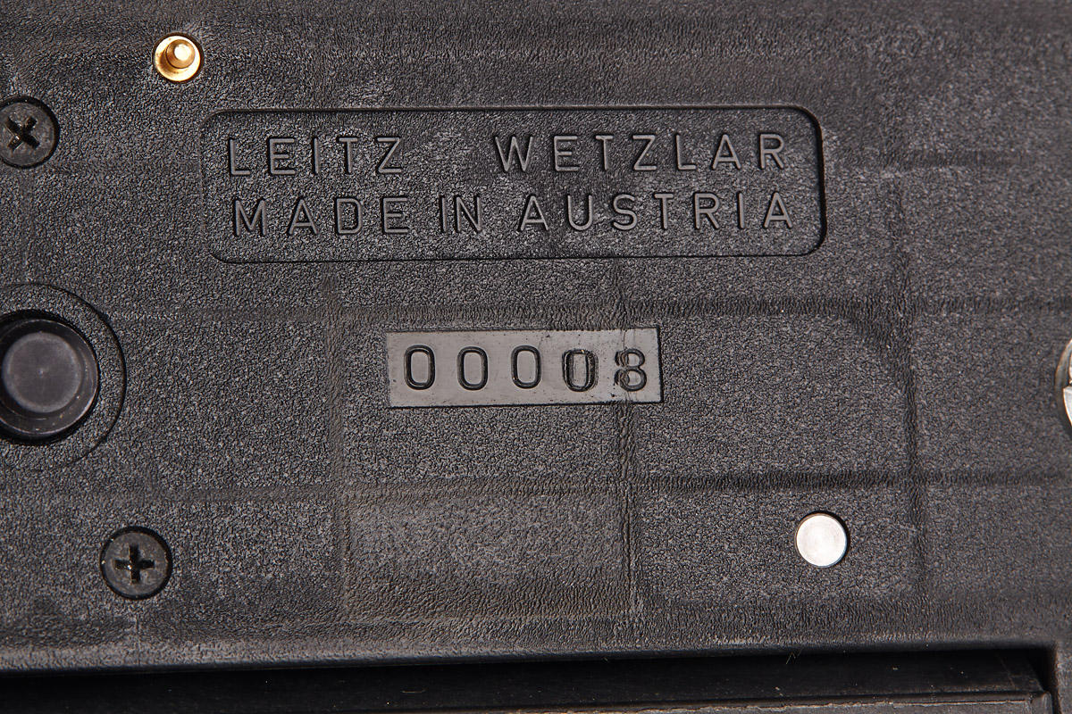 LEICA M6 初期型 Leitz バッジ　48348-2-1-070 Leica 推出「Leitz Auction」限量版M6 相机| Hypebeast