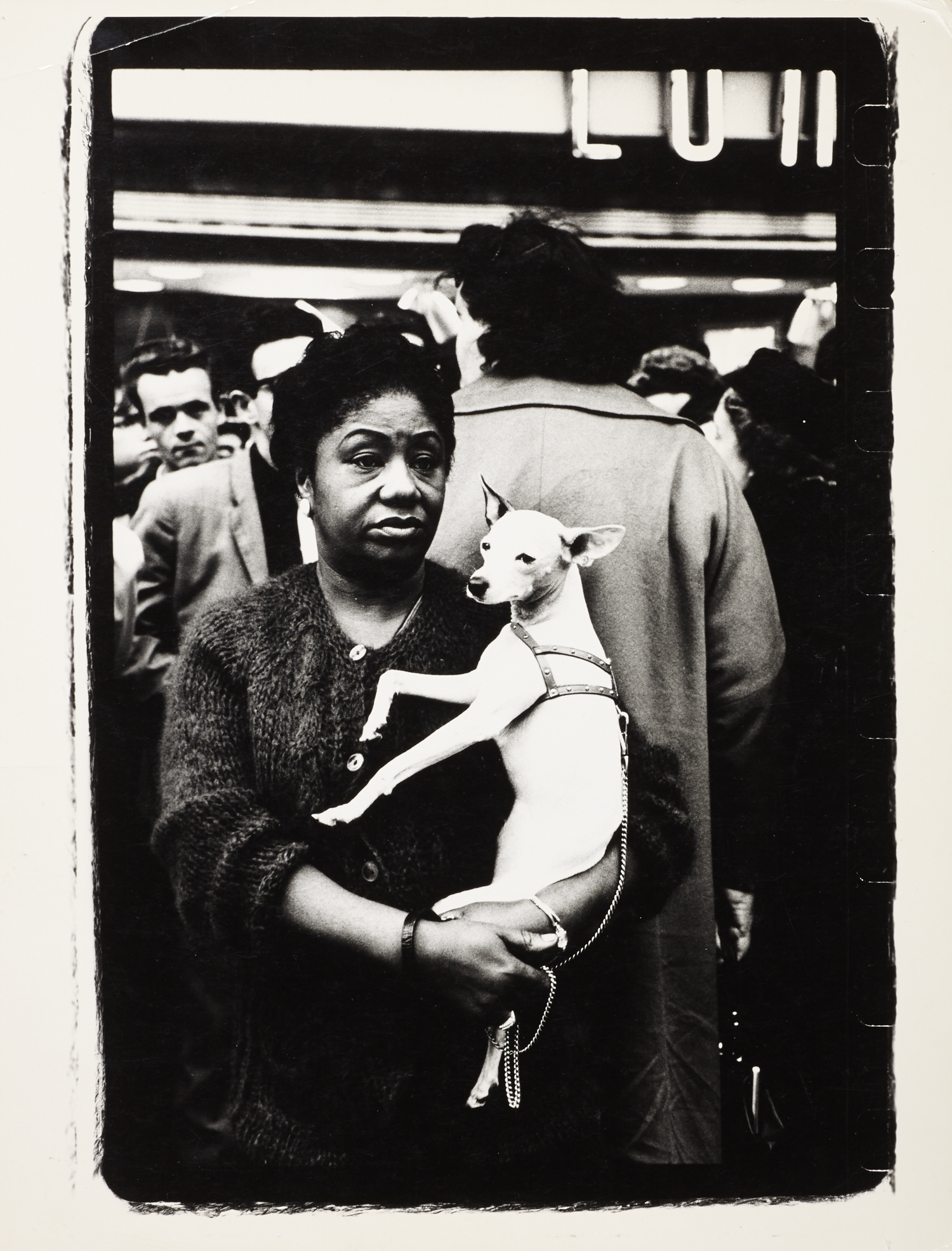 LISL STEINER (* 1927) Woman mourning the death of Kennedy at Times Square, New York 1963 LISL STEINER (* 1927) Woman mourning the death of Kennedy at Times Square, New York 1963