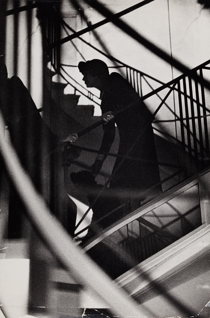 FRANK HORVAT (* 1928) Coco Chanel watching her défilé, Paris 1958