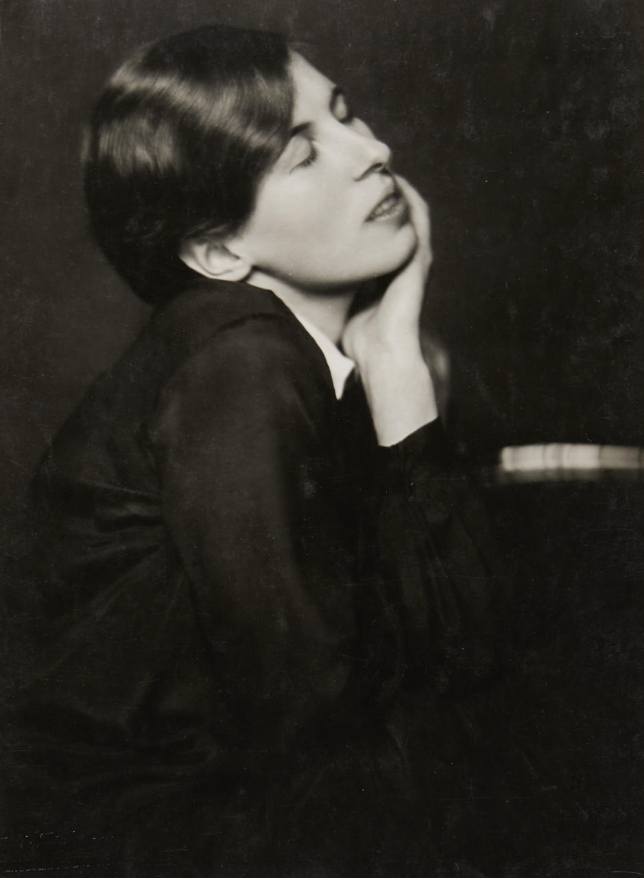 TRUDE FLEISCHMANN (1895–1990) Eva Wagner (The daughter of painter Ernst Wagner), Vienna 1925