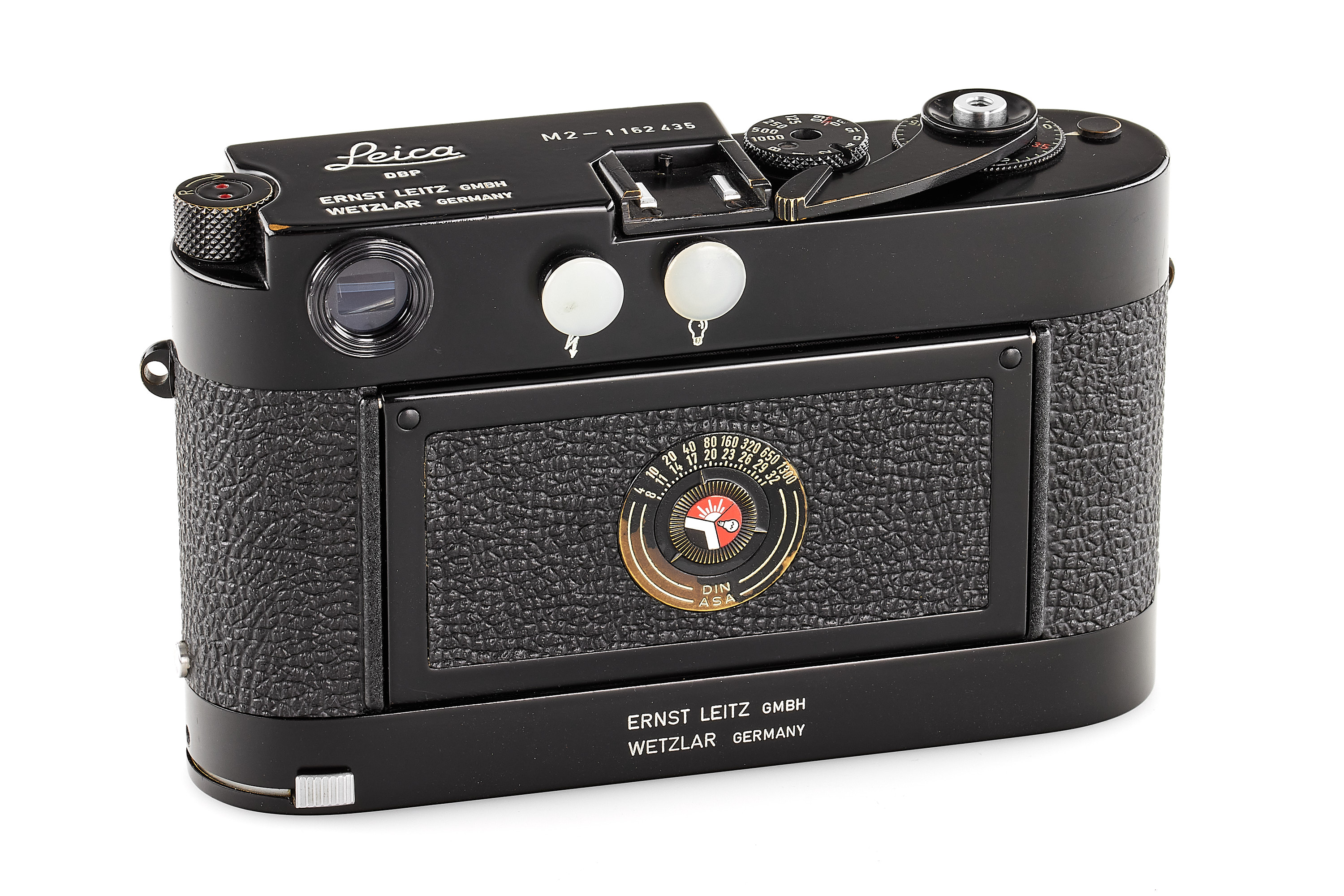 Leica M2 black paint with Leicavit MP