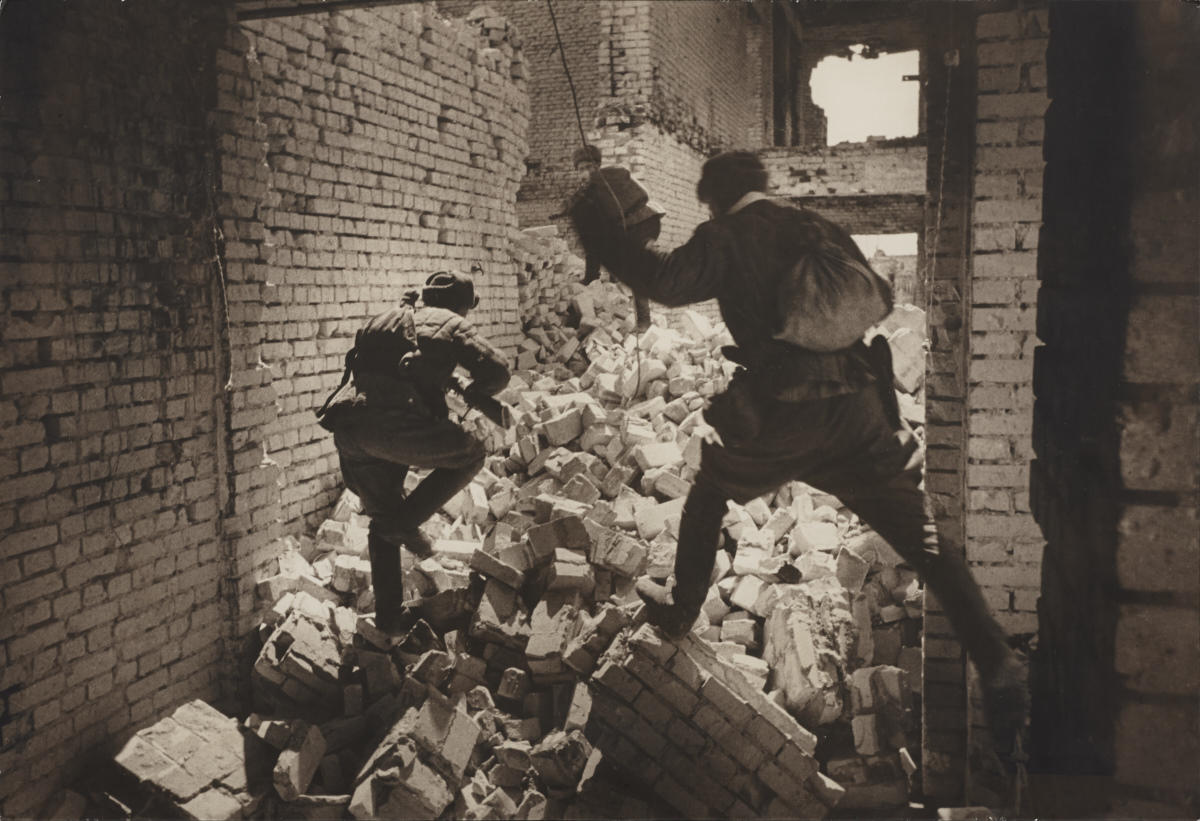 GEORGI ZELMA (1906–1984) Stalingrad, 1943