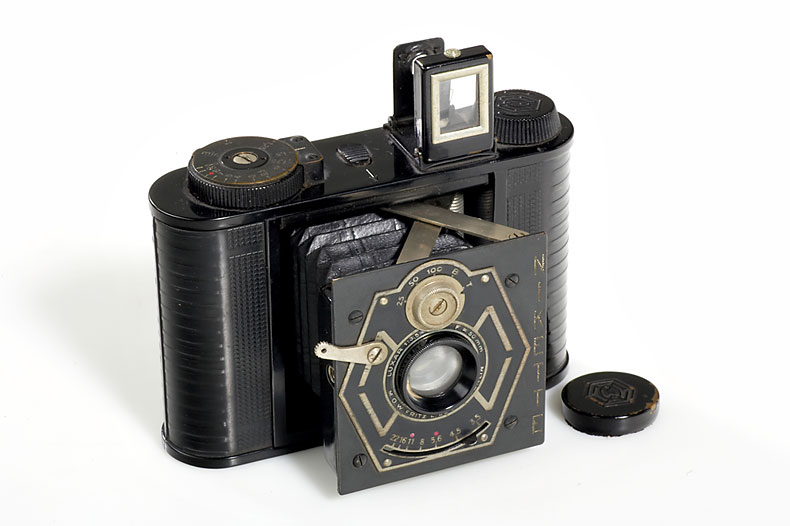 Lucht (C.F.G.Fischer) Berlin  Nikette