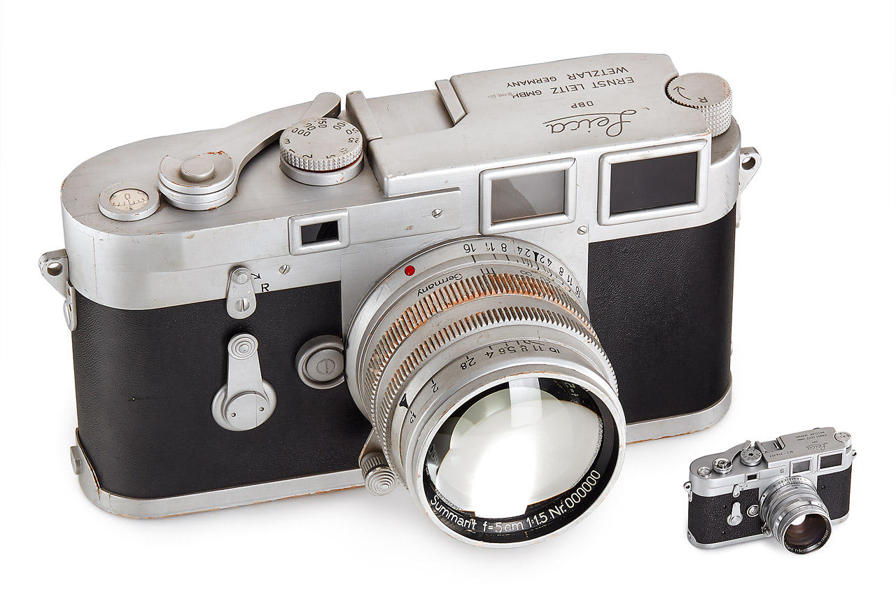 Leica M3 Giant Display Model