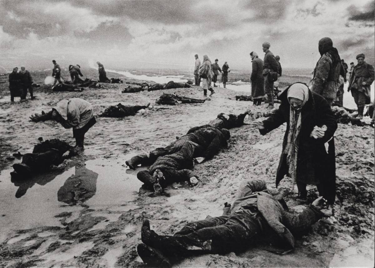 DMITRI BALTERMANTS (1912–1990) ‘Grief (Ditch of Kertsch)’, 1942 DMITRI BALTERMANTS (1912–1990) ‘Grief (Ditch of Kertsch)’, 1942