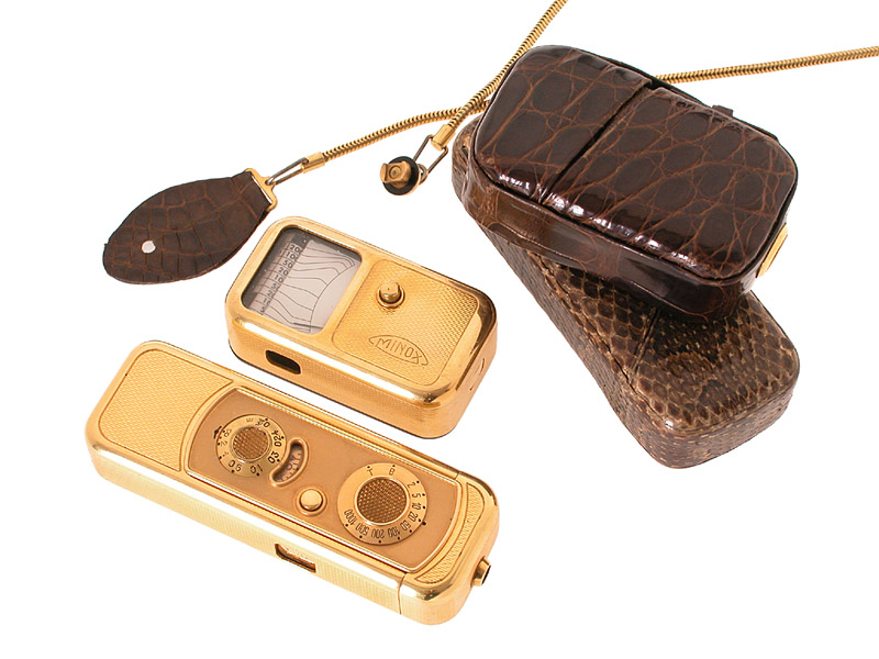 Minox  A Gold set