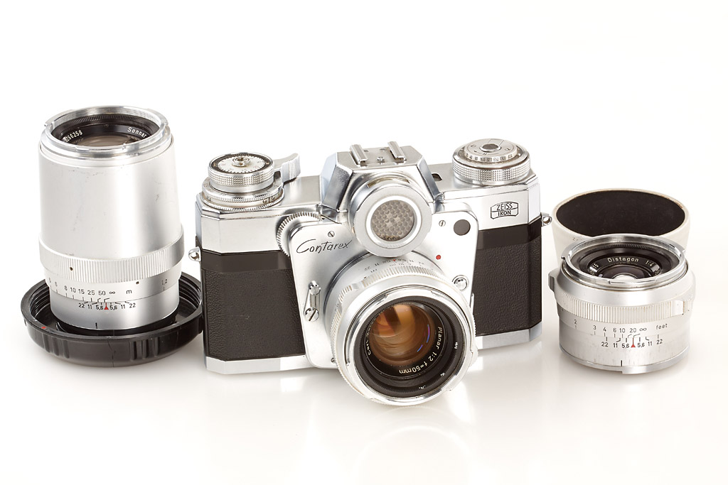 Contarex Bullseye outfit