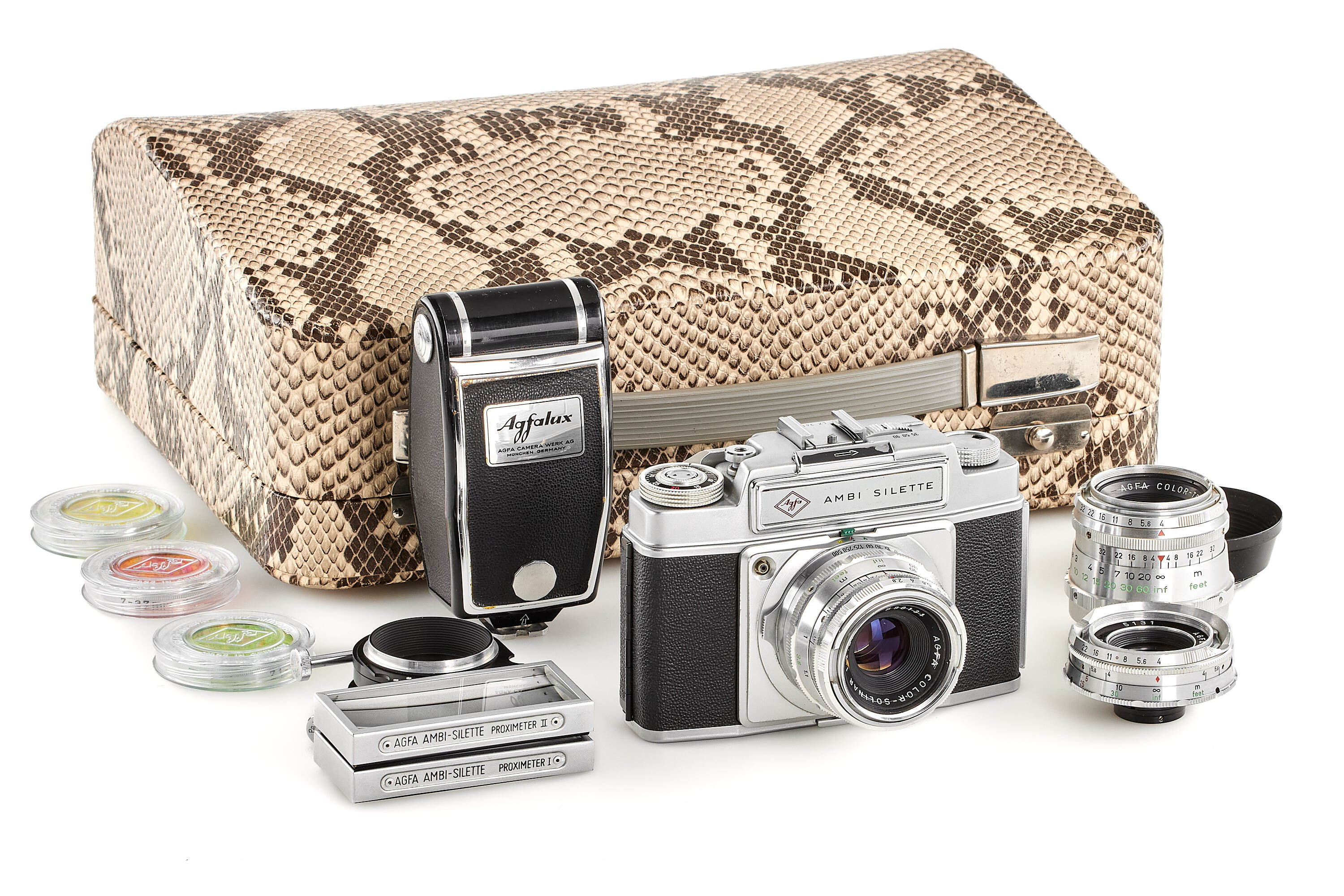 Agfa Ambi Silette outfit