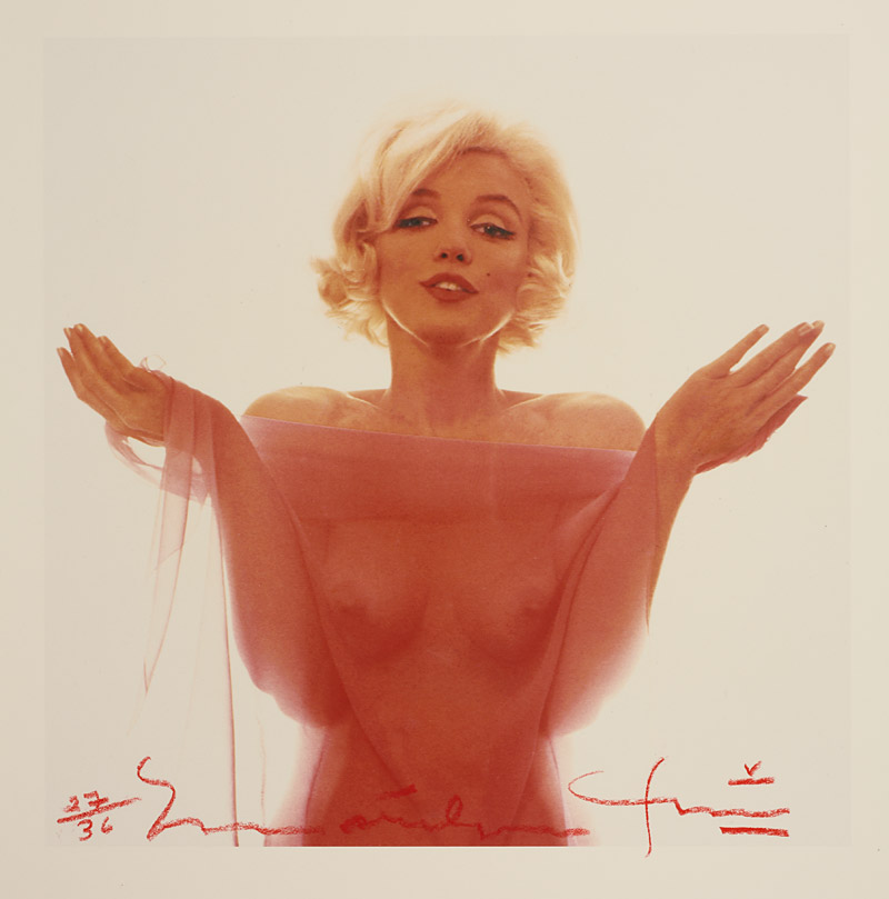 Bert Stern (* 1929), ›Marilyn in the red scarf‹ (›The Last Sitting‹)