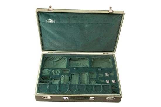 Contax  Presentation Case
