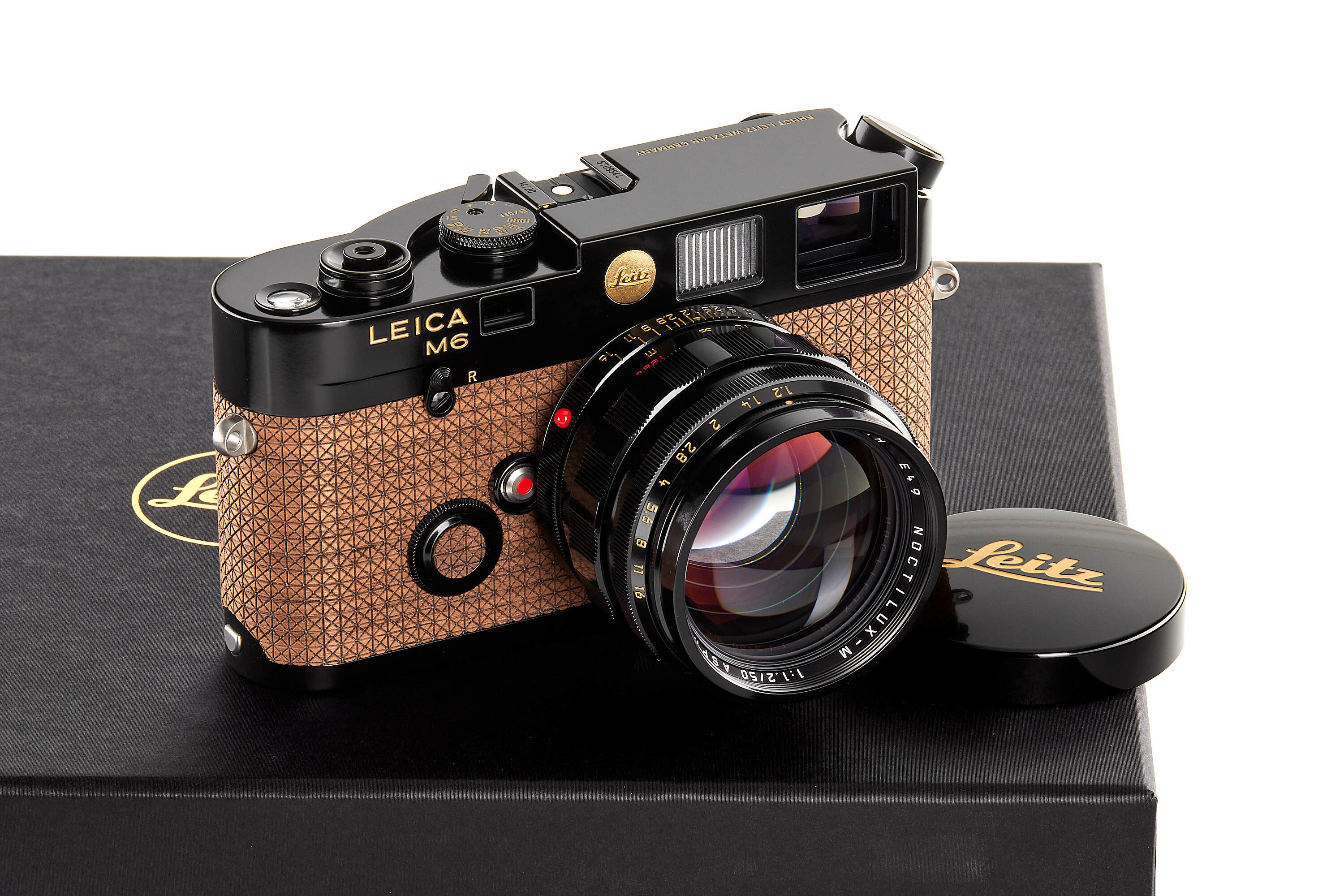 Leica M6 Black Paint 'Leitz Auction' set *