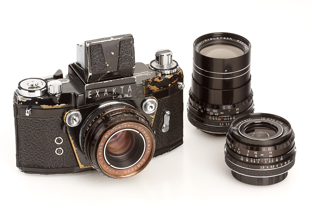 Ihagee West  Exakta Real Outfit