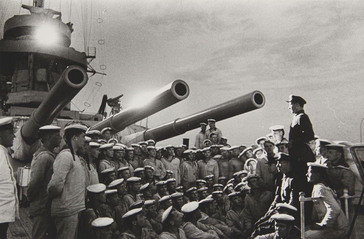 YAKOV KHALIP (1908–1980) Weisse Nächte auf der Ostsee am Schlachtschiff ‘Marat’ / White Nights at the Baltic Sea on board of war ship ‘Marat’, 1938/39