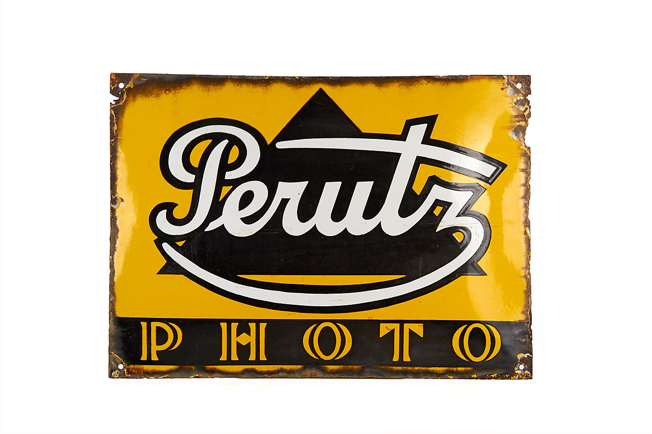 Perutz Enamel Sign