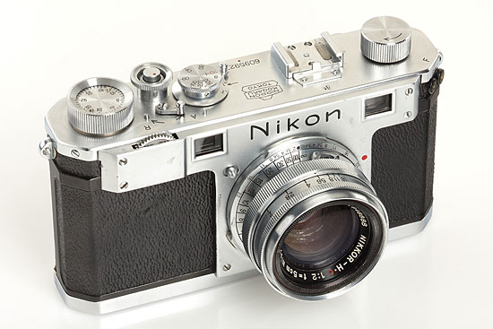 Nikon S