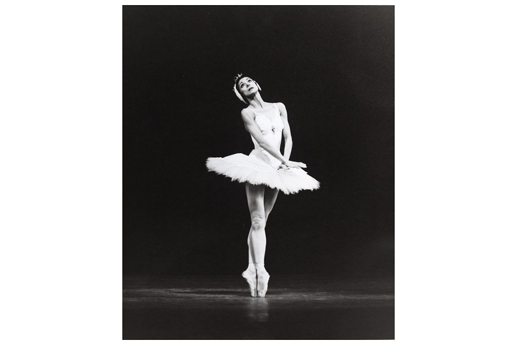 Margot Fonteyn in Swan Lake, Frederika Davis