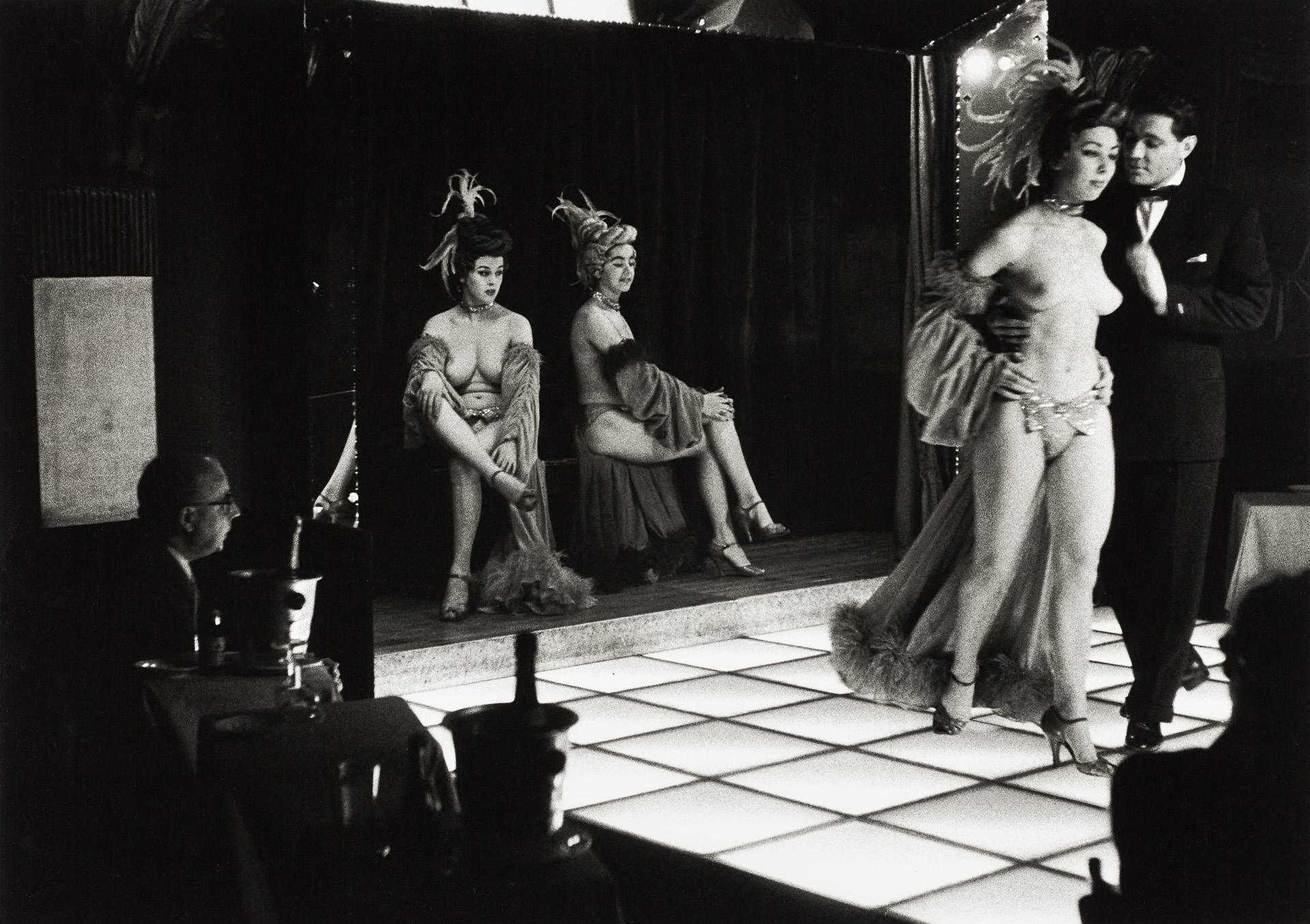 FRANK HORVAT (1928-2020) Le Sphynx (from the series ‘Strip-Tease’), Paris 1956 FRANK HORVAT (1928-2020) Le Sphynx (from the series ‘Strip-Tease’), Paris 1956