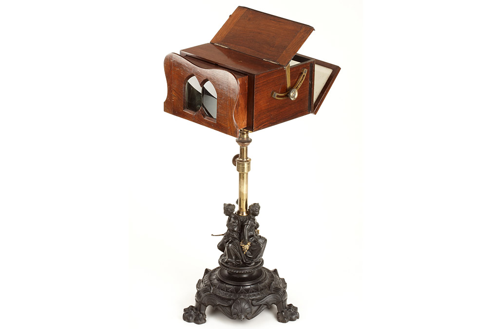 'Cosmorama' Stereo Viewer on Stand