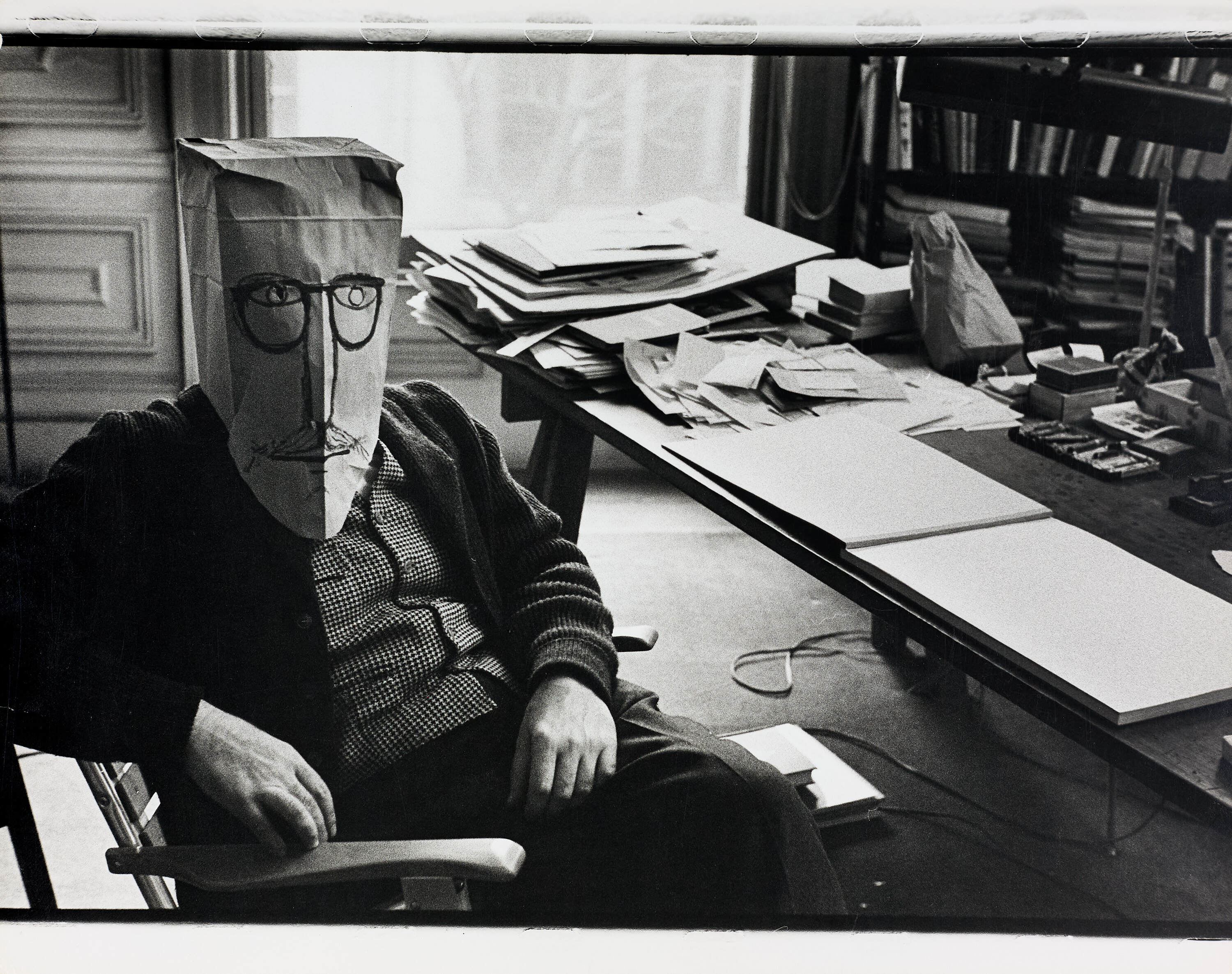 INGE MORATH (1923–2002) - Saul Steinberg with Mask, New York 1959
