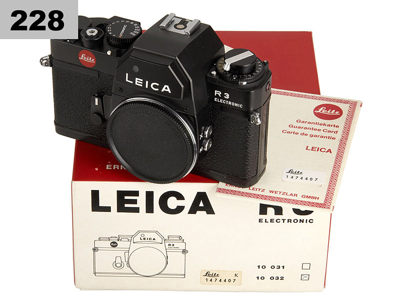 R3  Electronic Black 10032