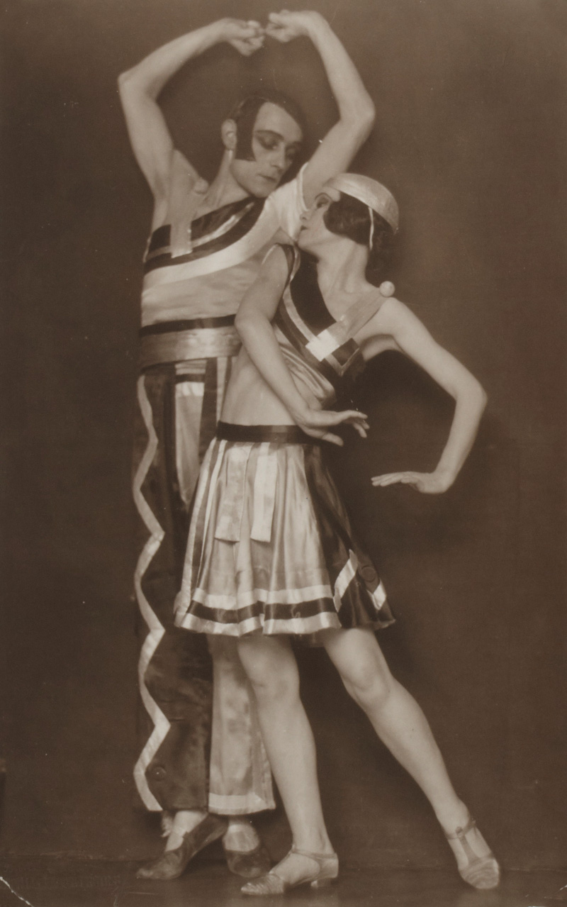 The dancers Mila Cirul und / and Julian Algo. Trude Fleischmann (1895-1990)