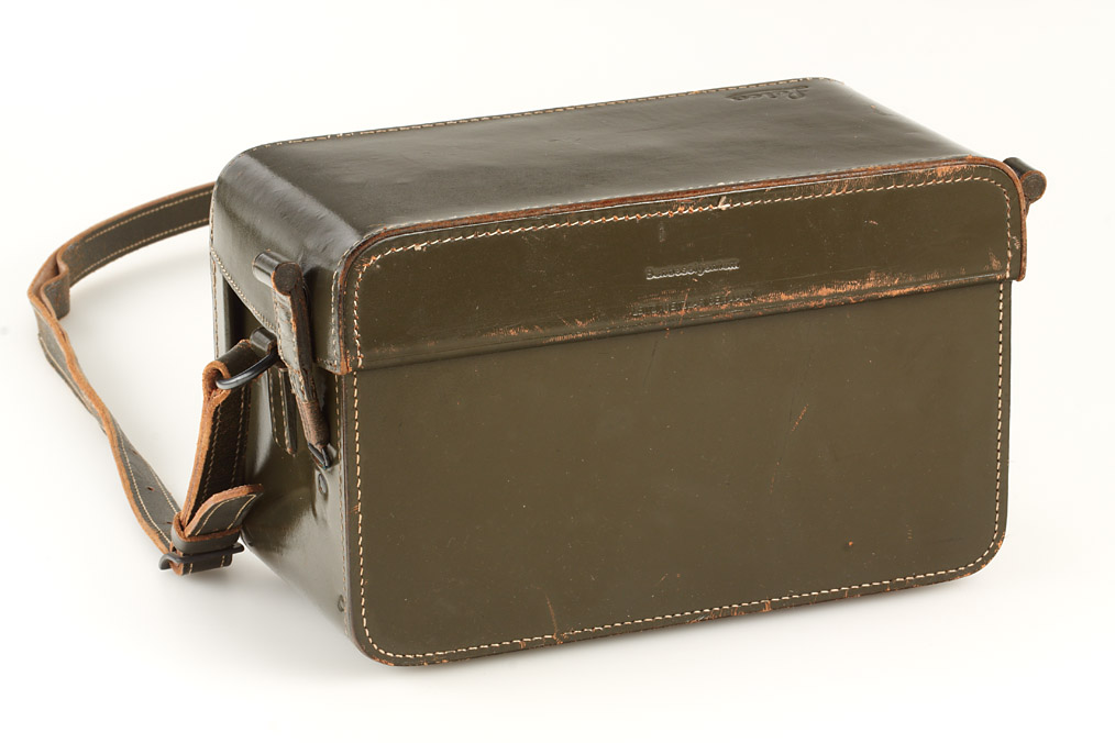 Leitz 'Bundeseigentum' Outfit Case
