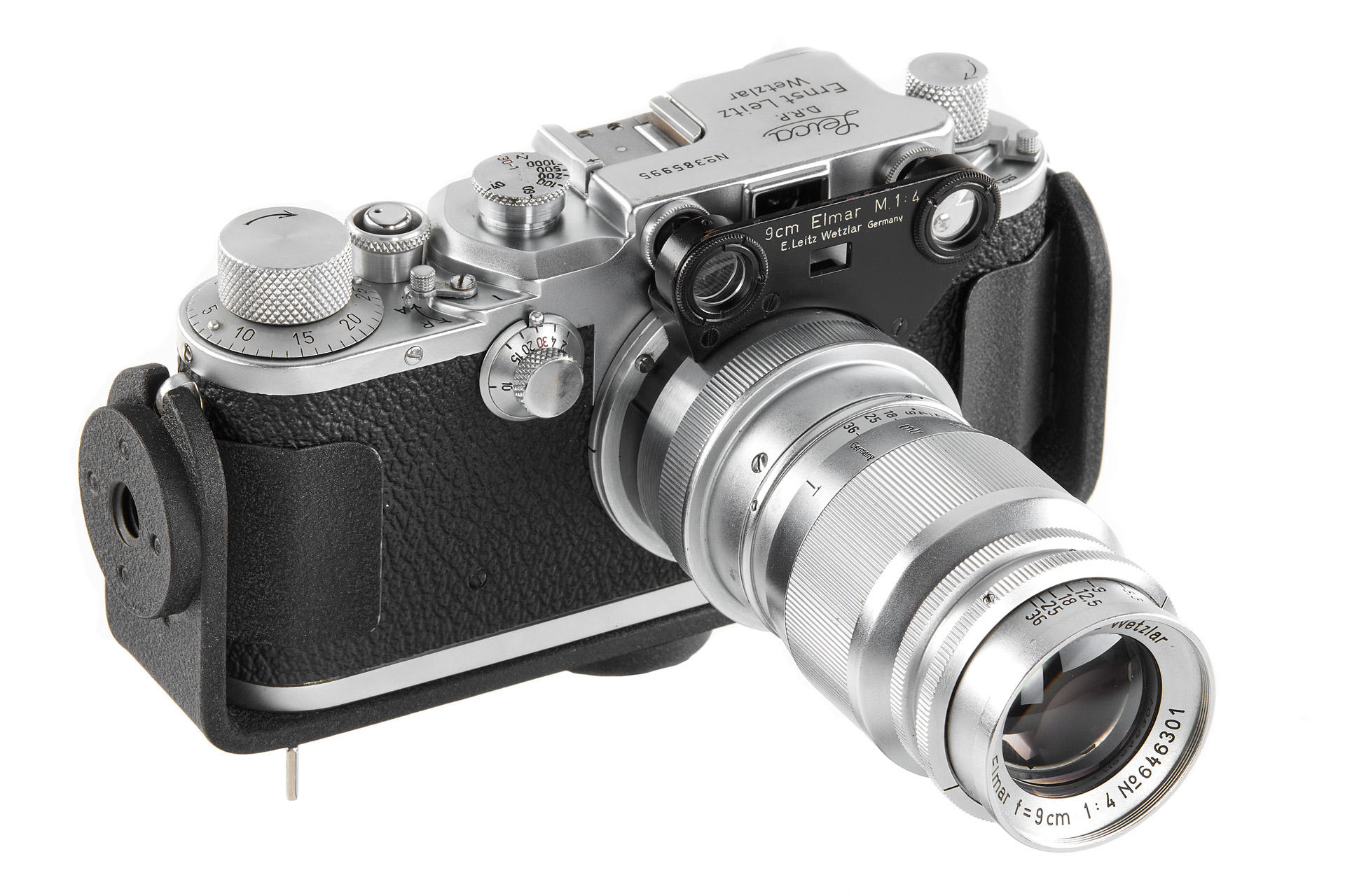 Leica IIIc with Leitz Tripod Adapter * Leica IIIc with Leitz Tripod Adapter *