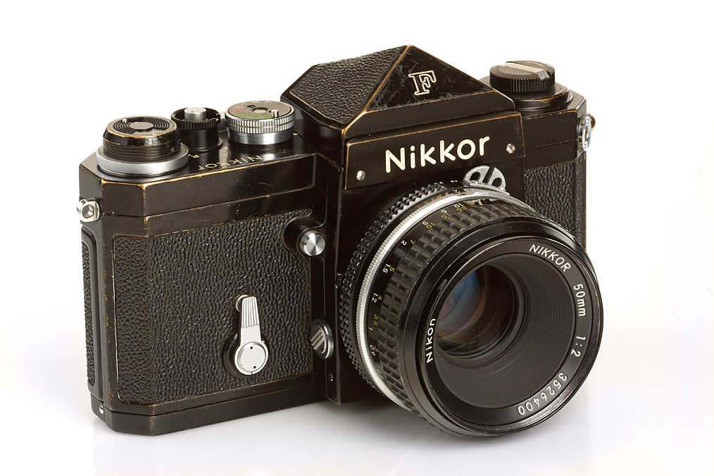 Nikon F 'Nikkor' Eyelevel Schwarz