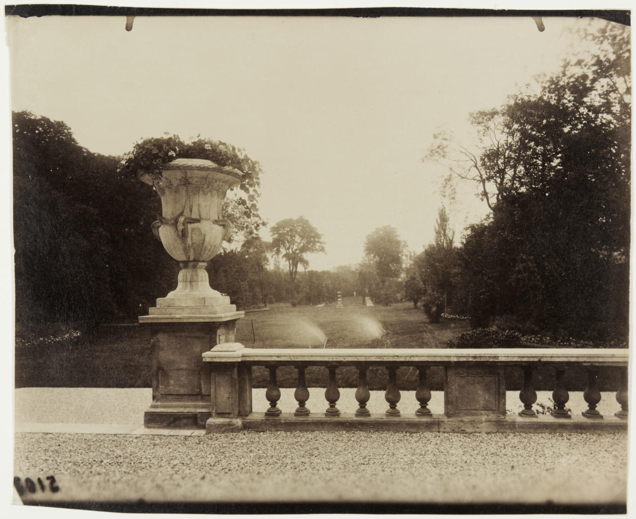 EUGÈNE ATGET (1857–1927) Ambassade d'Autriche, Paris c. 1903 